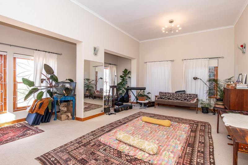 5 Bedroom Property for Sale in Fish Hoek Western Cape